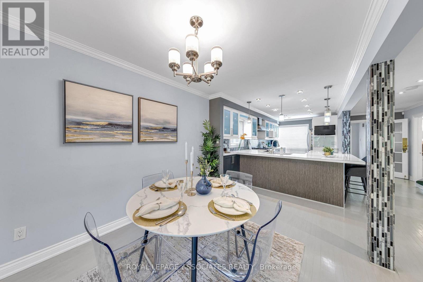 4 APSCO AVENUE - 24