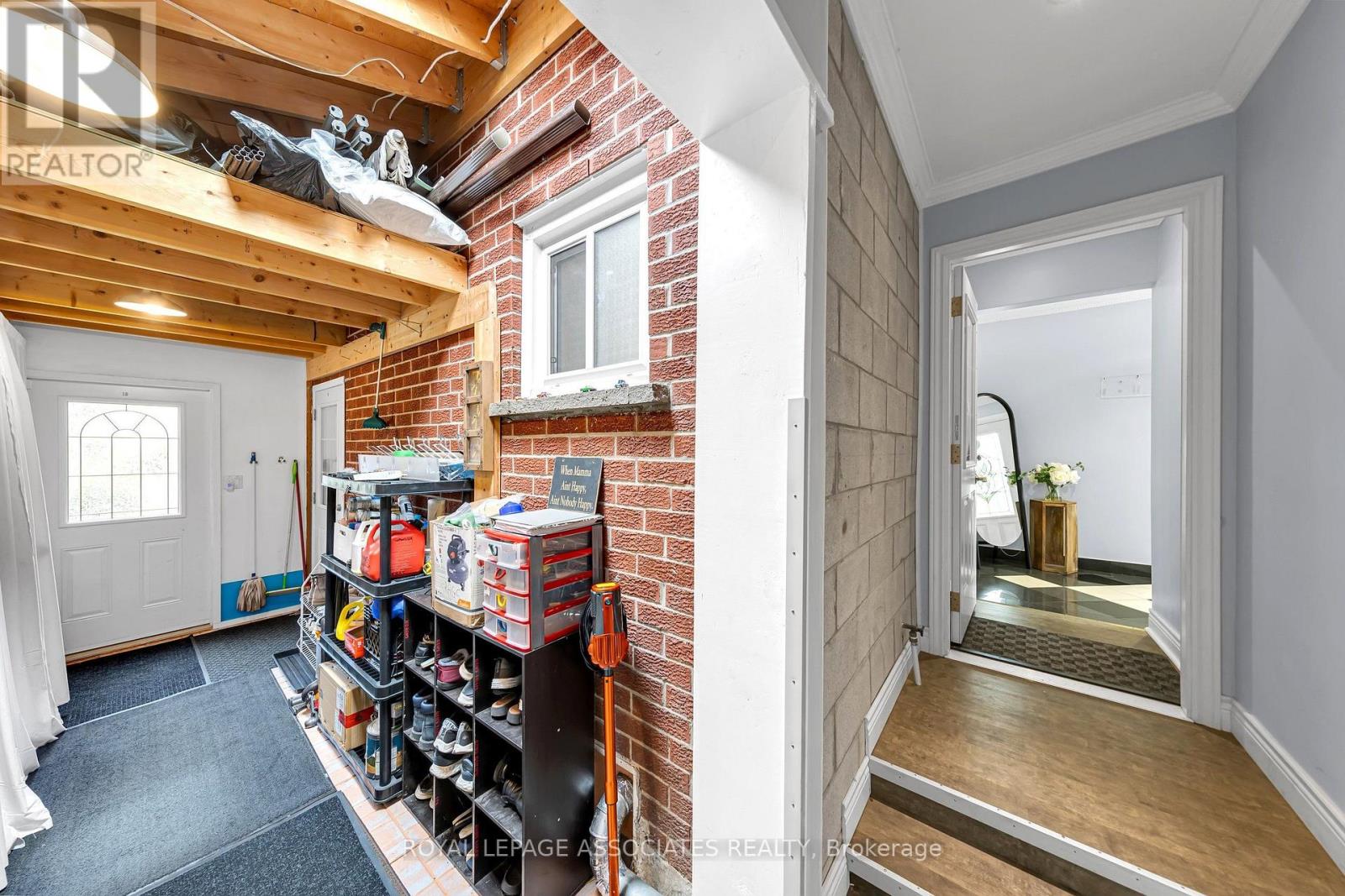 4 APSCO AVENUE - 27