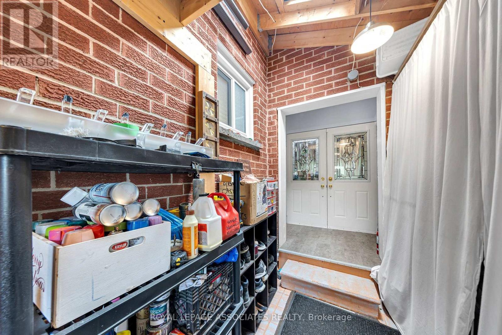 4 APSCO AVENUE - 29