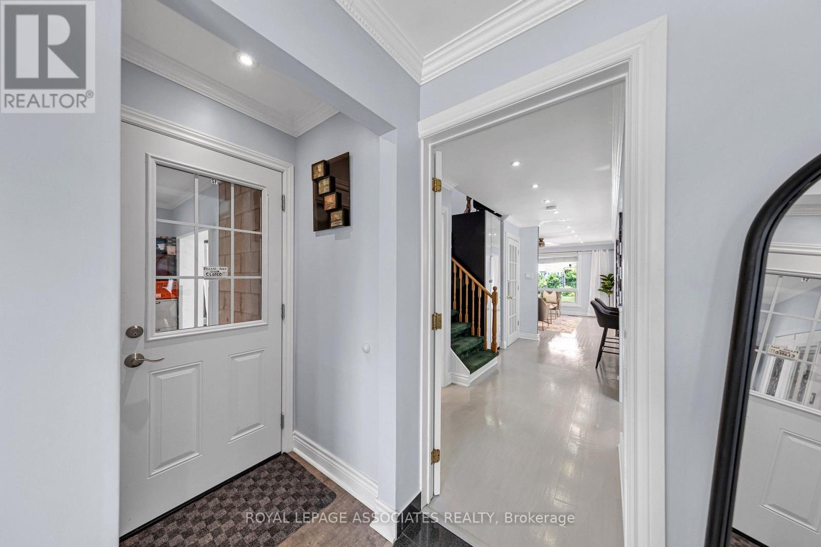 4 APSCO AVENUE - 30
