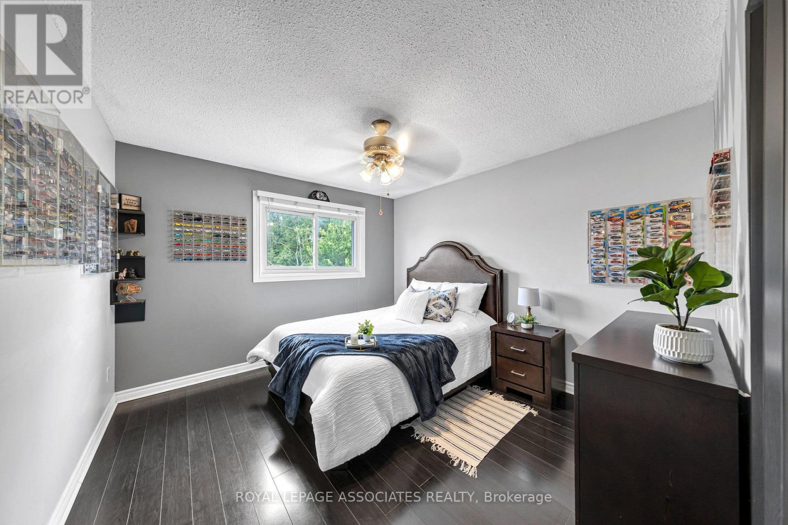 4 APSCO AVENUE - 37