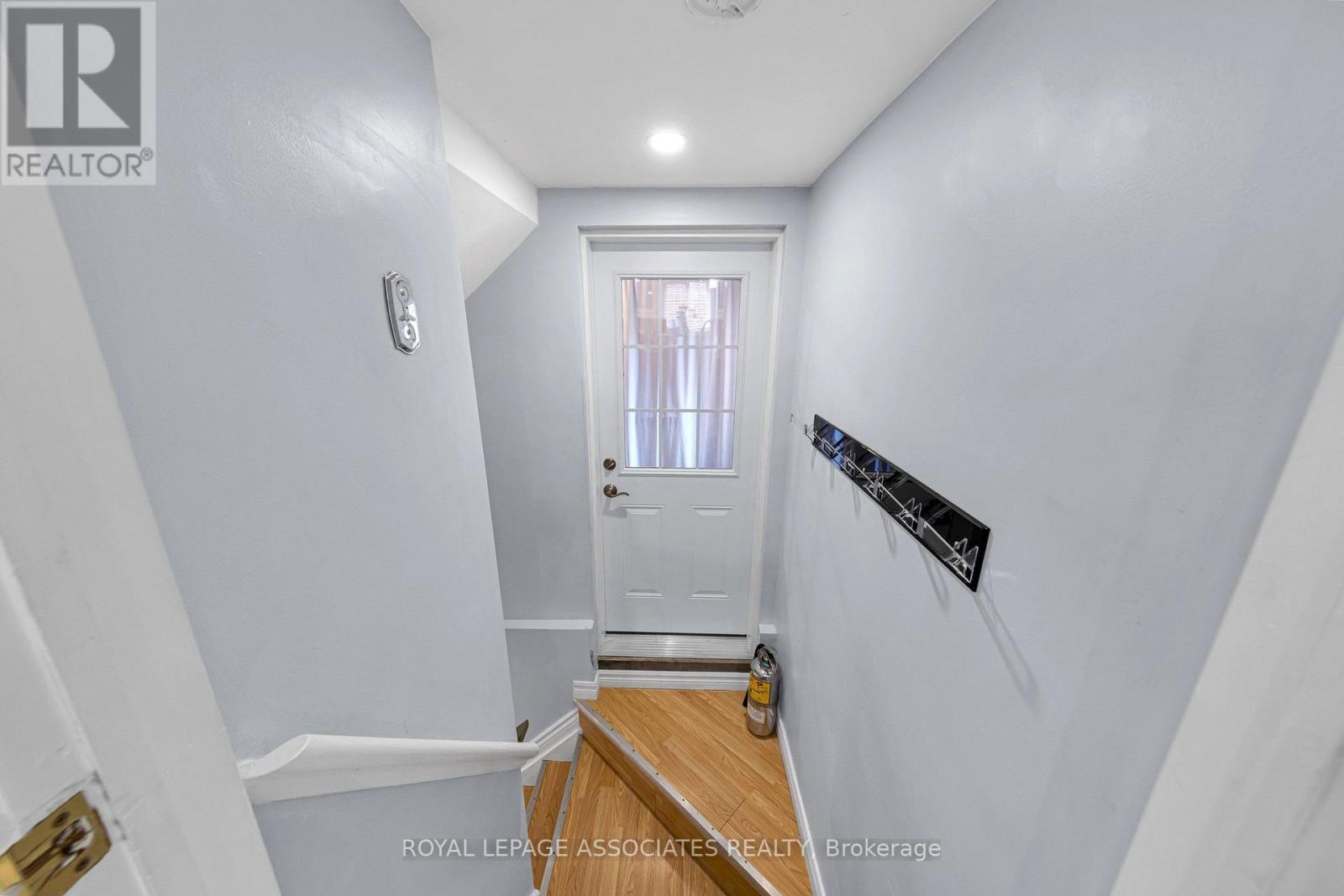 4 APSCO AVENUE - 41