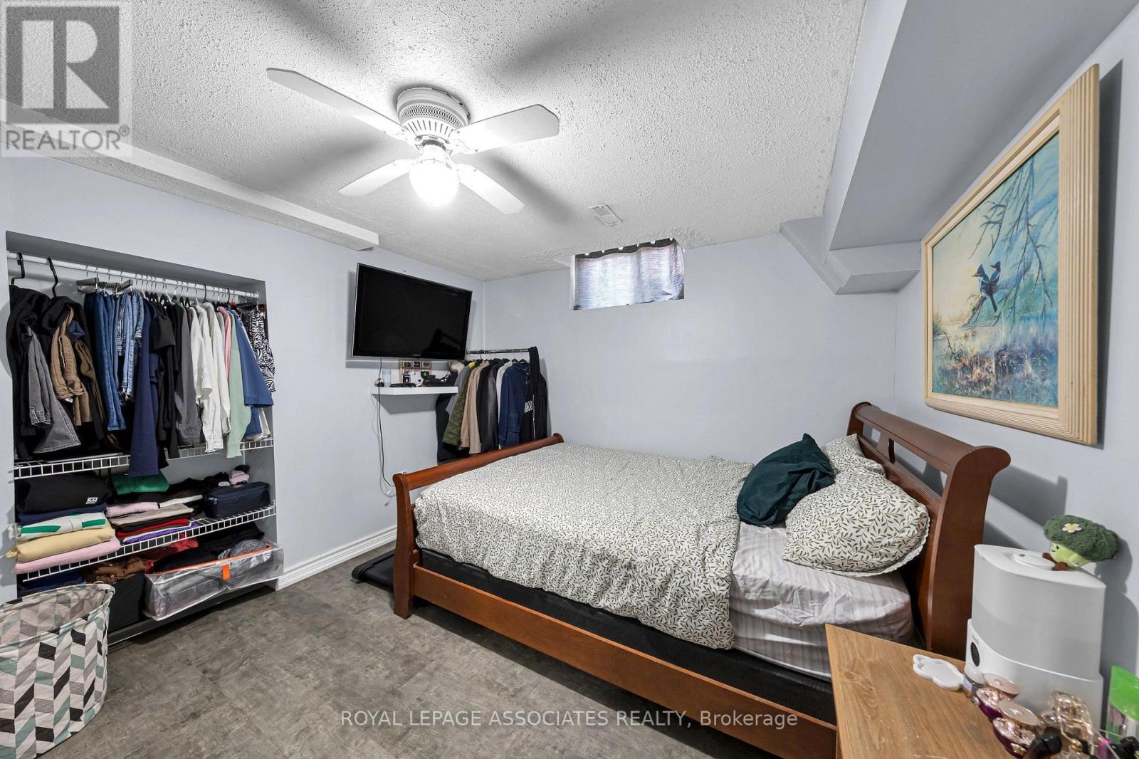 4 APSCO AVENUE - 48