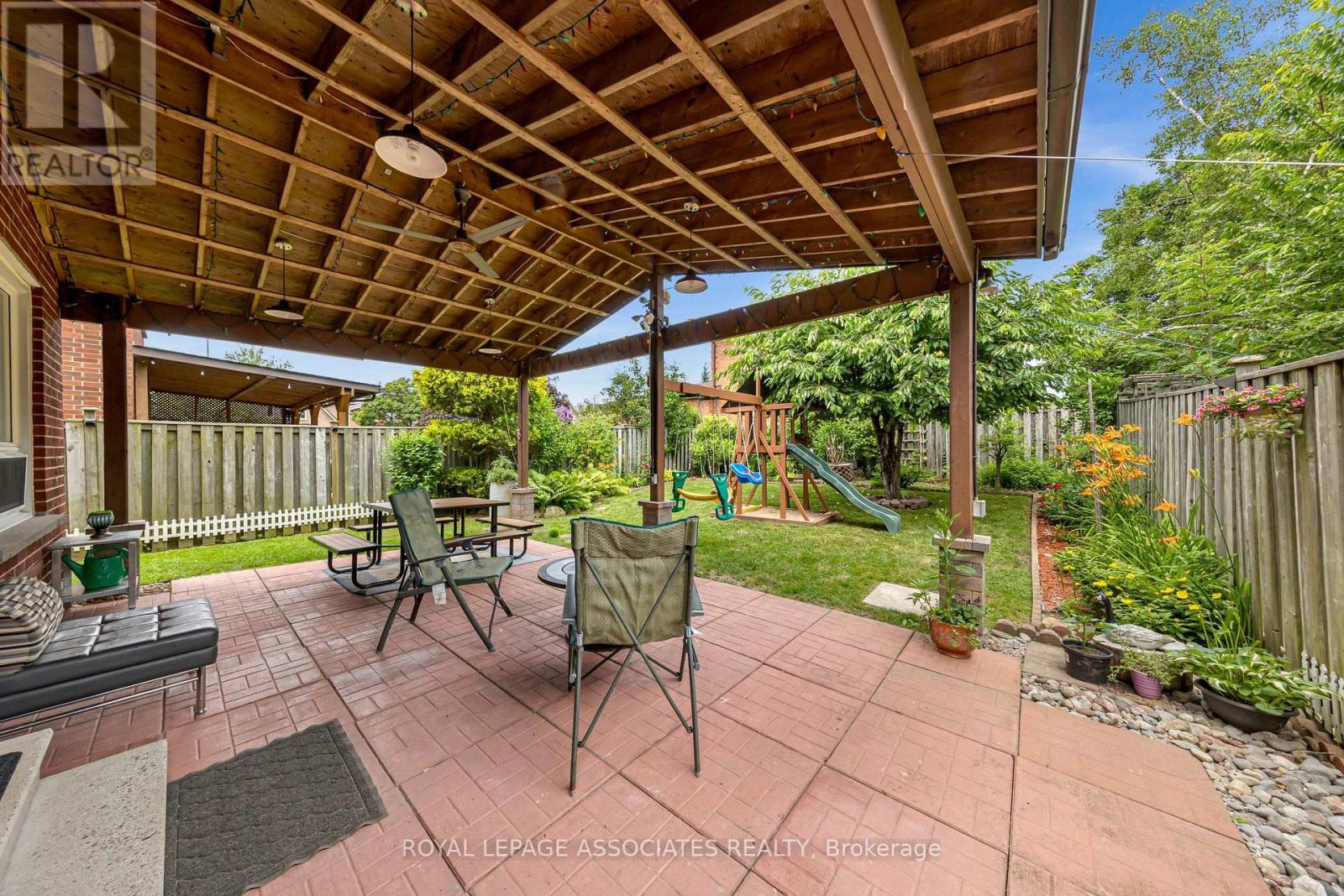4 APSCO AVENUE - 6