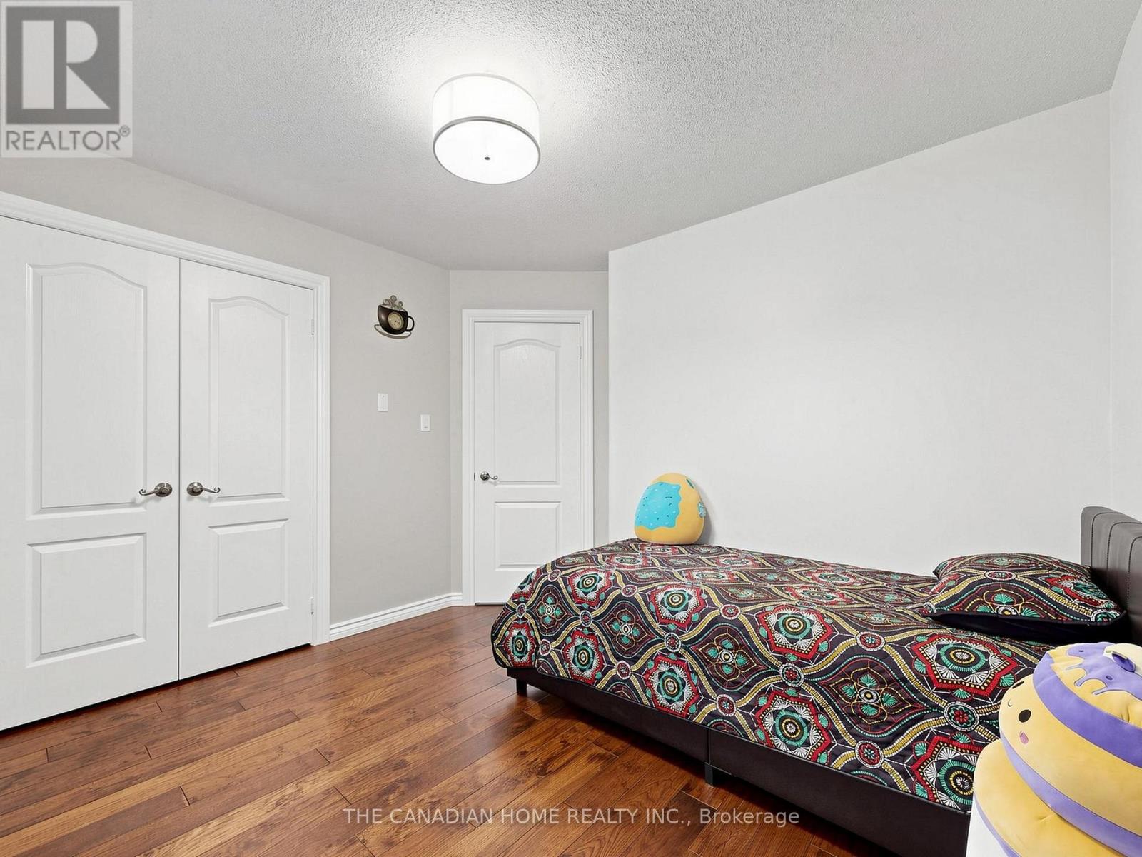 19 WIGSTON COURT - 35