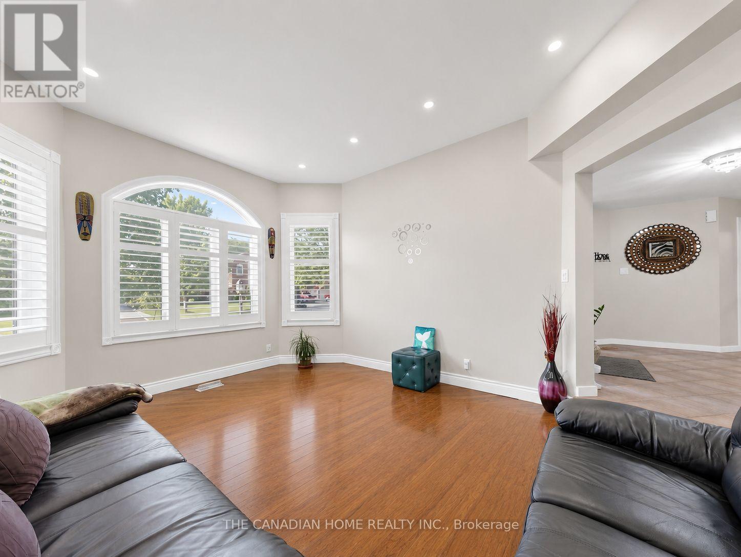 19 WIGSTON COURT - 6