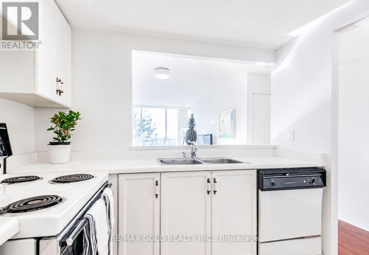 #515 5 GREYSTONE WALK - Image 11