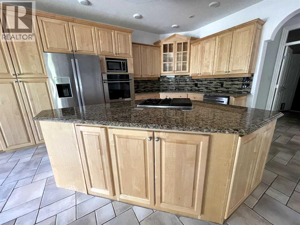 5 Caribou Close - 12