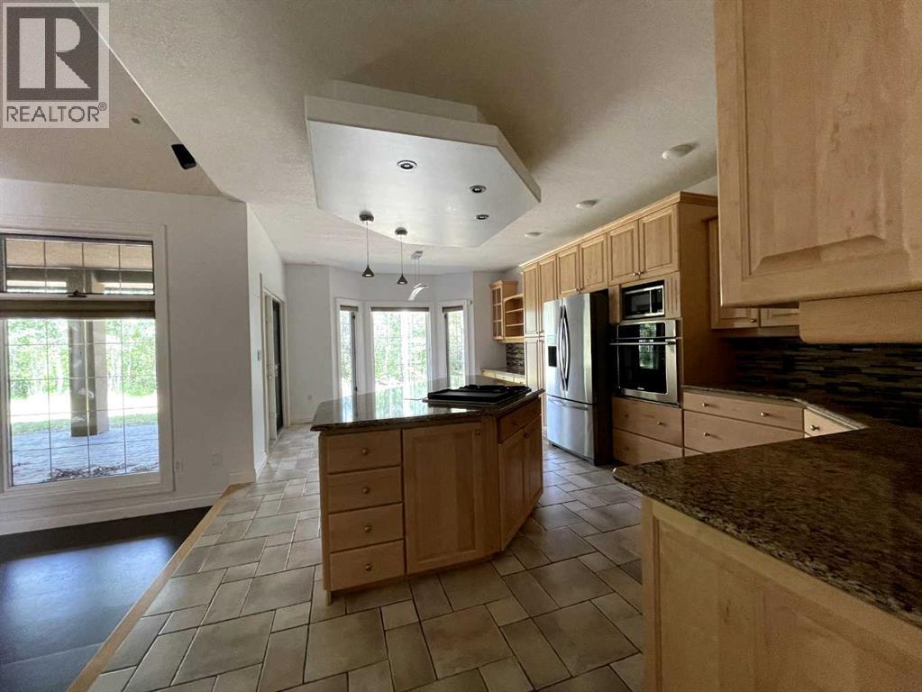 5 Caribou Close - 13