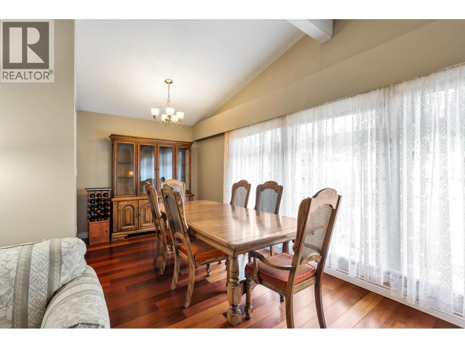 5 Bed, 3 Bath House for Sale in Delta – 466 55 STREET, Delta – MLS# R3103459 - Image 9