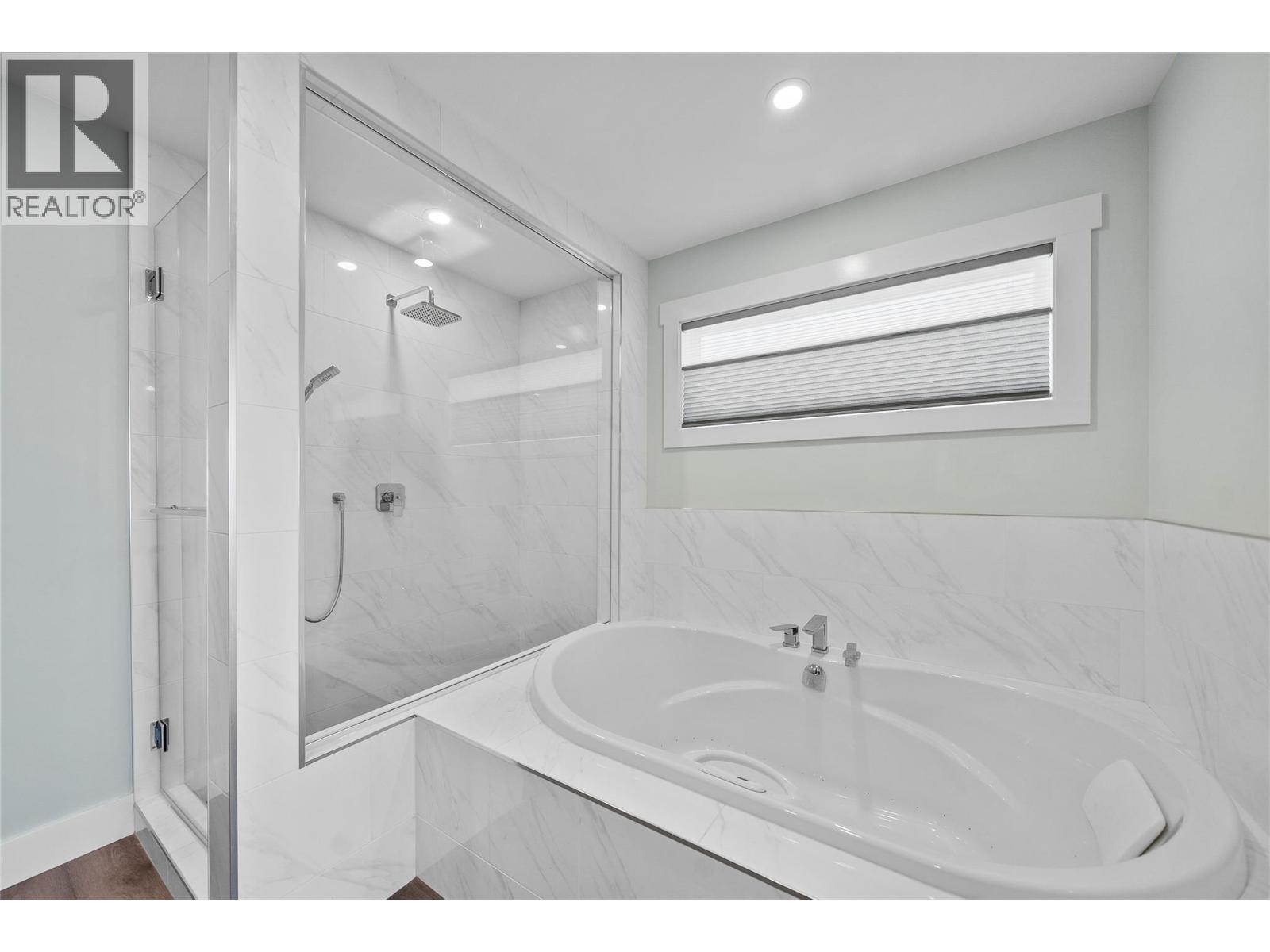 #6 4498 Squilax Anglemont Road - 27