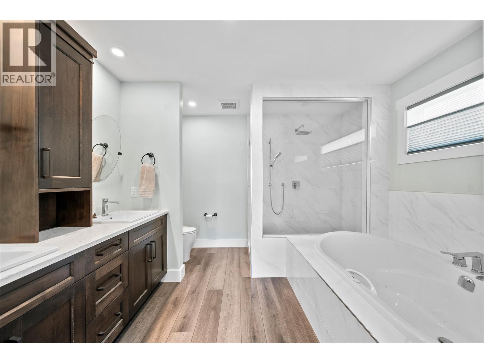 #6 4498 Squilax Anglemont Road - 25