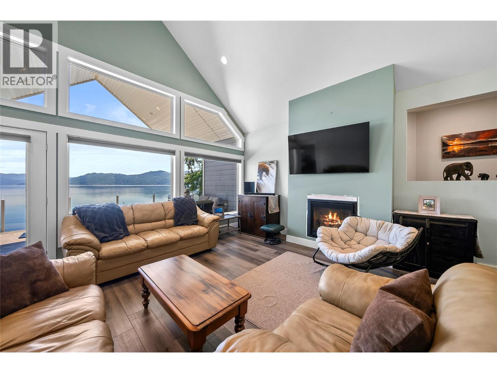 #6 4498 Squilax Anglemont Road - 13