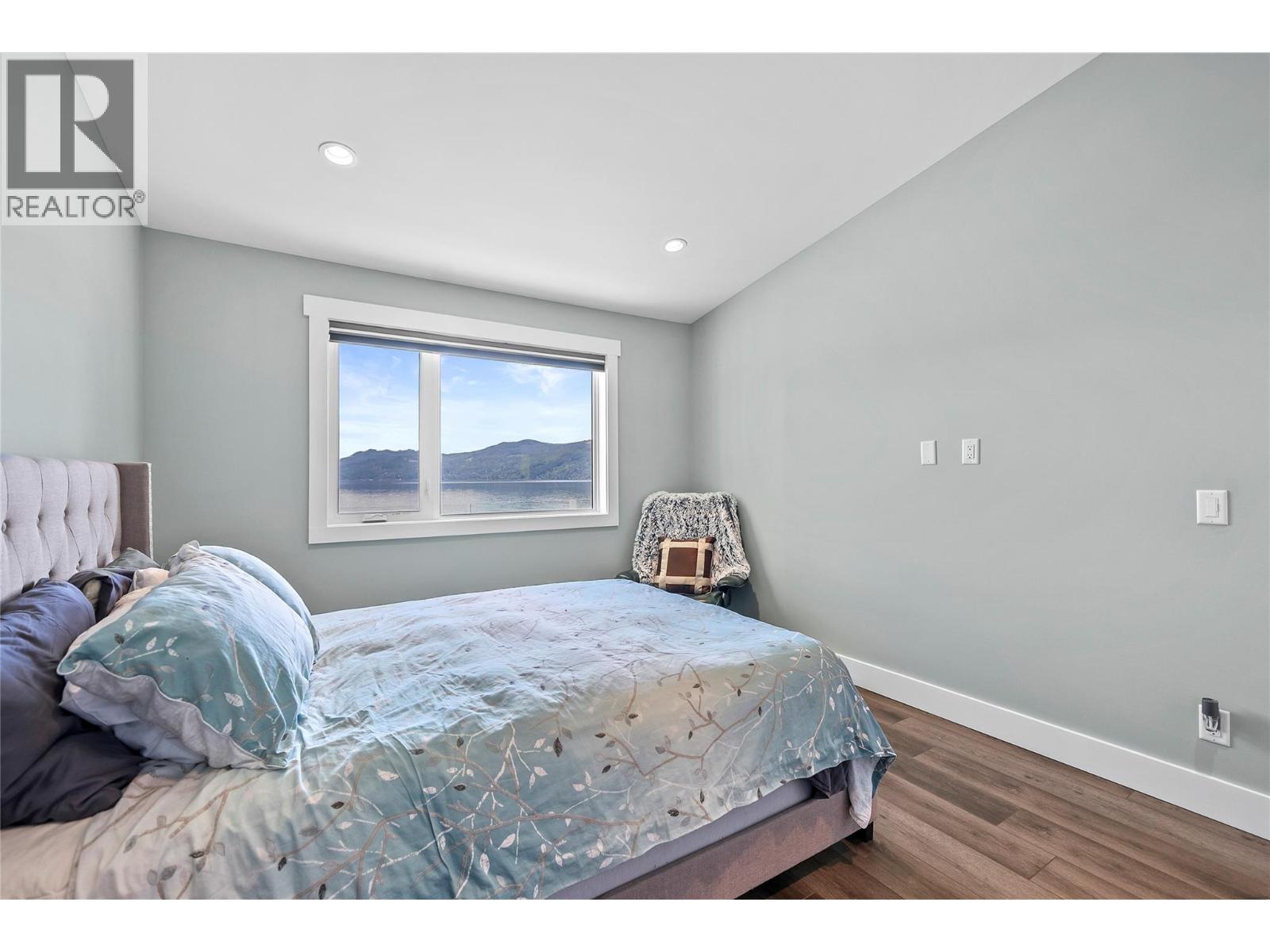 #6 4498 Squilax Anglemont Road - 24