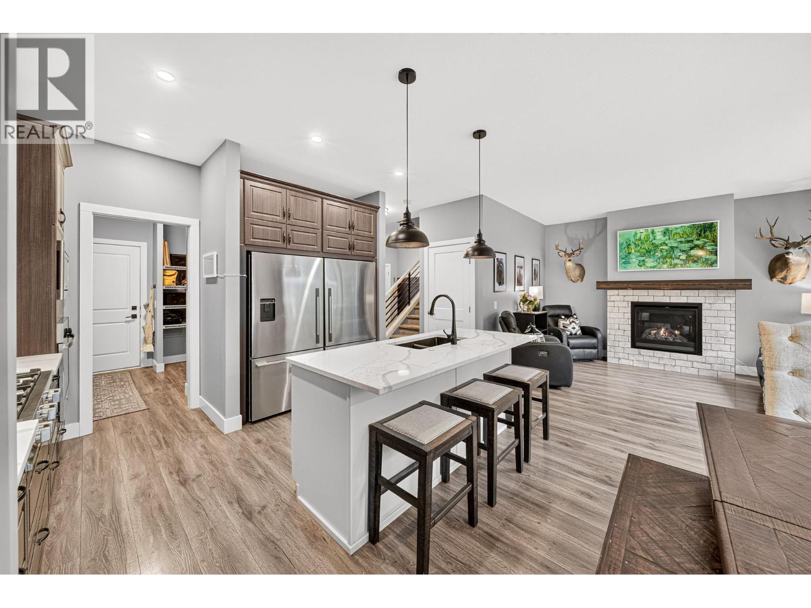 1385 CYPRESS Drive - 4