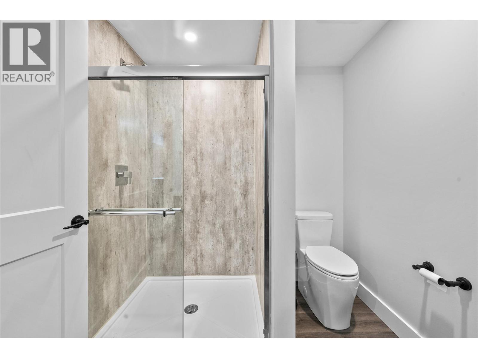 #6 4498 Squilax Anglemont Road - 51