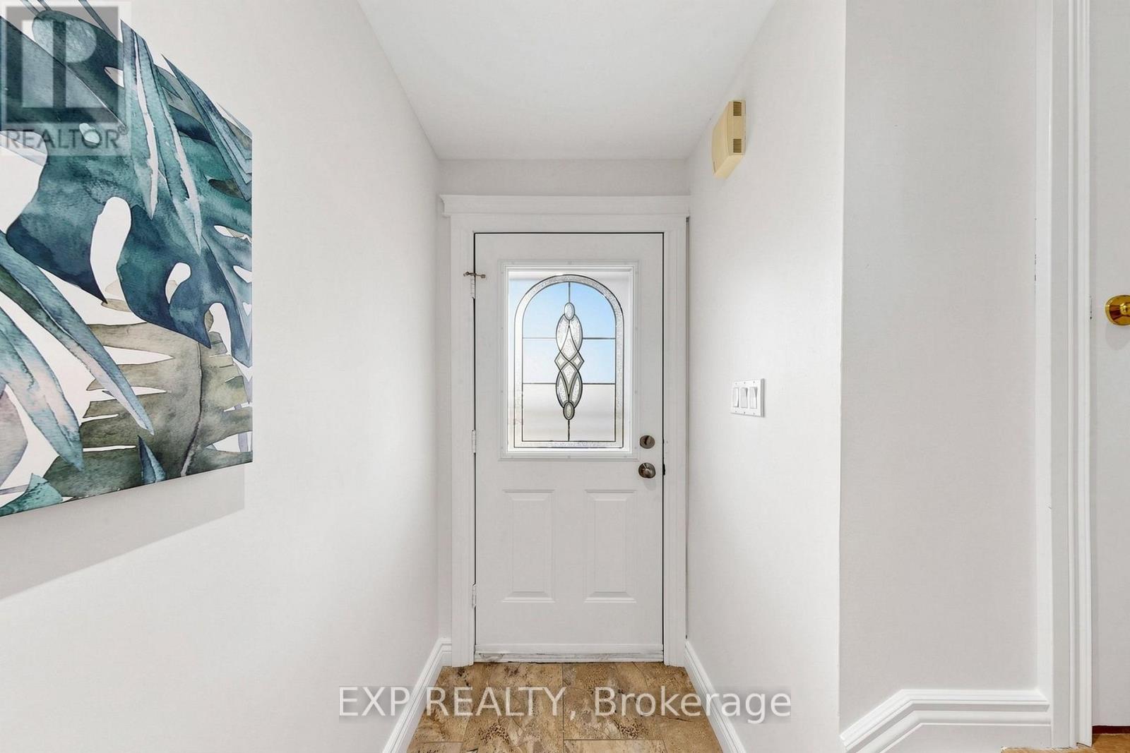 #35 455 APACHE COURT - 3