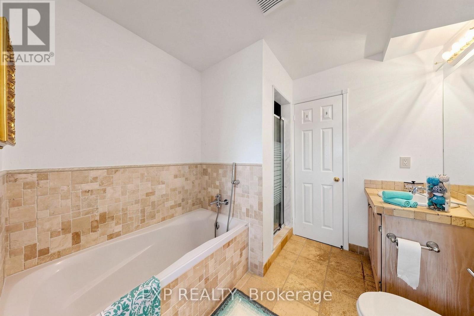 #35 455 APACHE COURT - 33