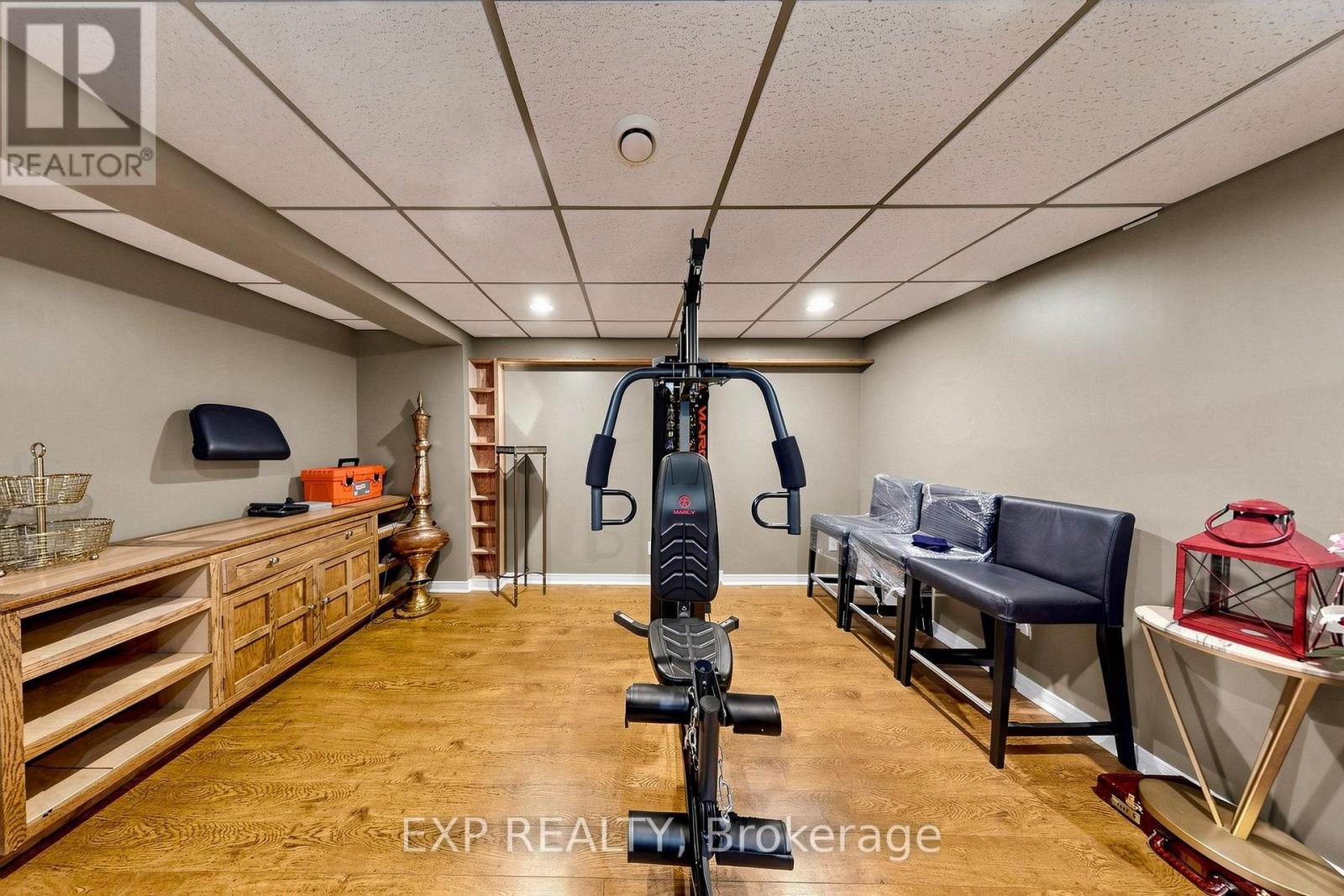#35 455 APACHE COURT - 37