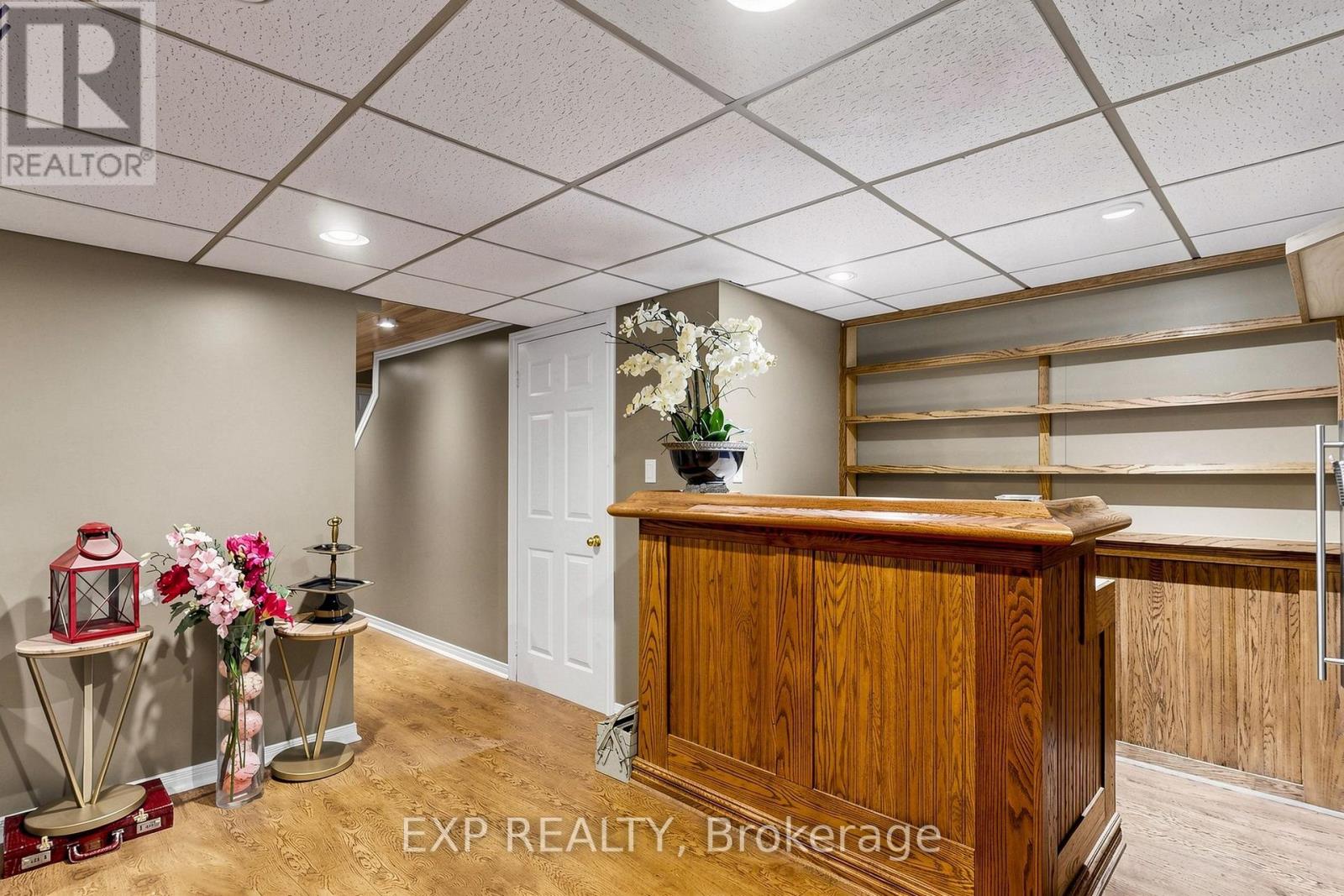 #35 455 APACHE COURT - 38