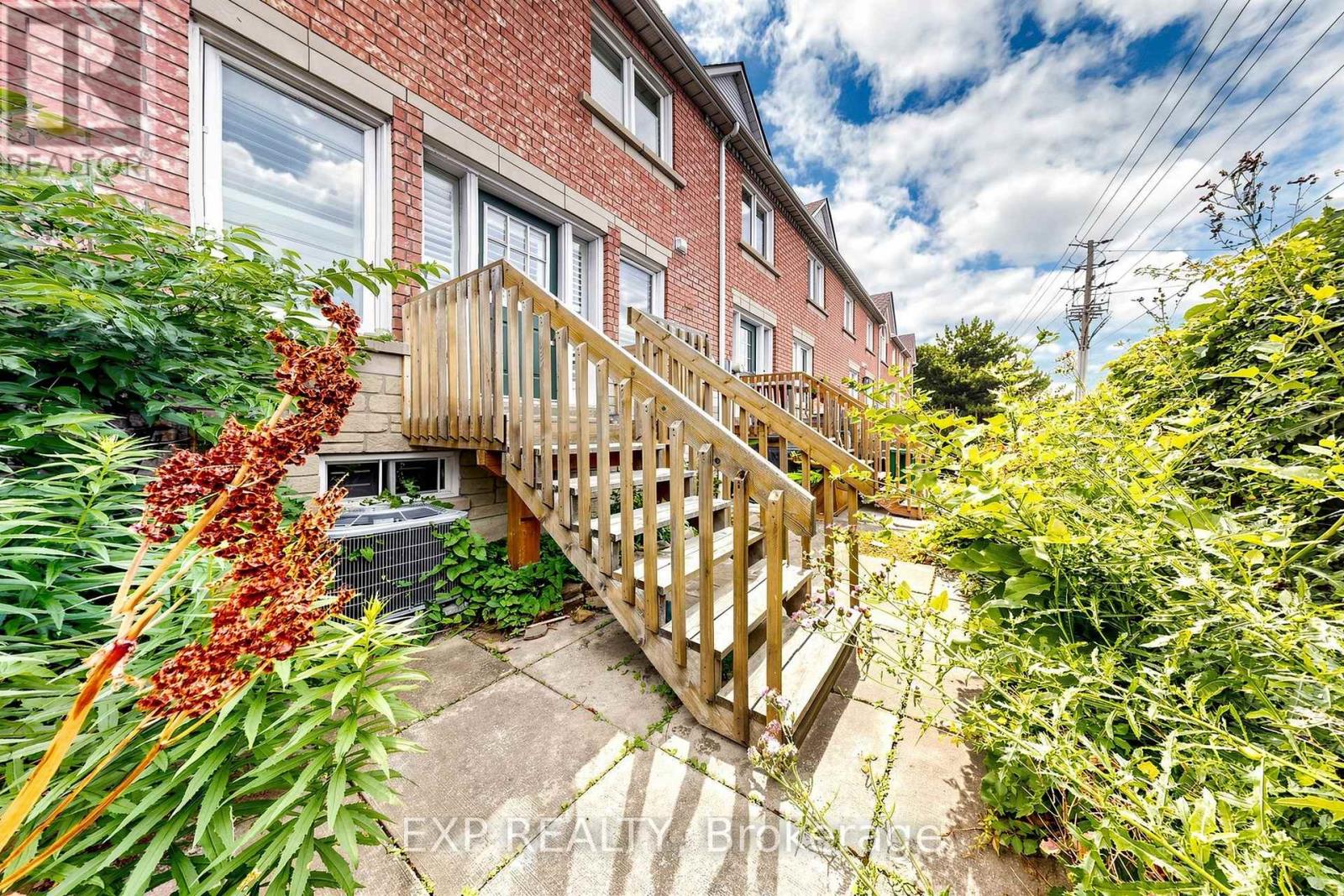 #35 455 APACHE COURT - 42