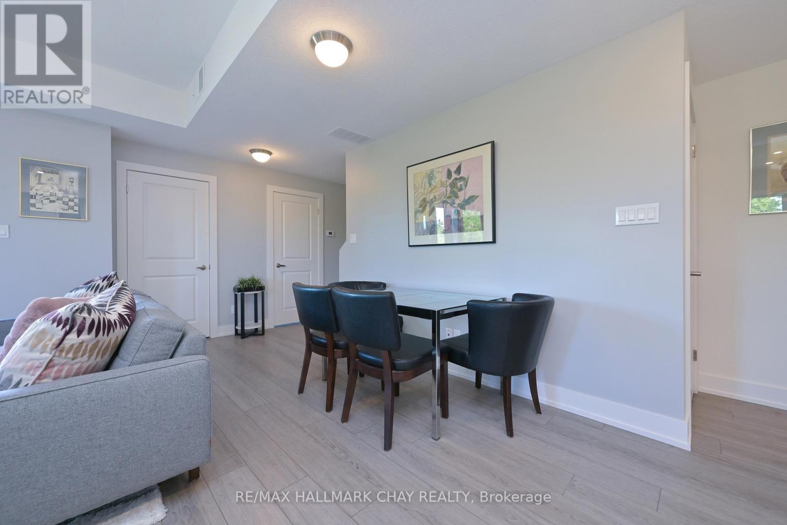 #312 17 CENTRE STREET - Image 10