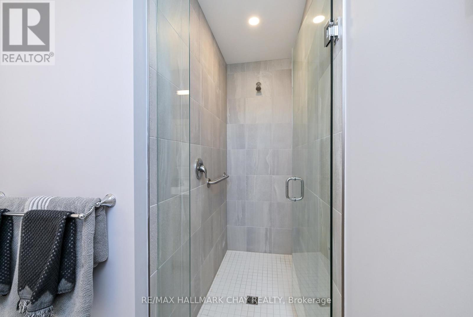#312 17 CENTRE STREET - Image 23
