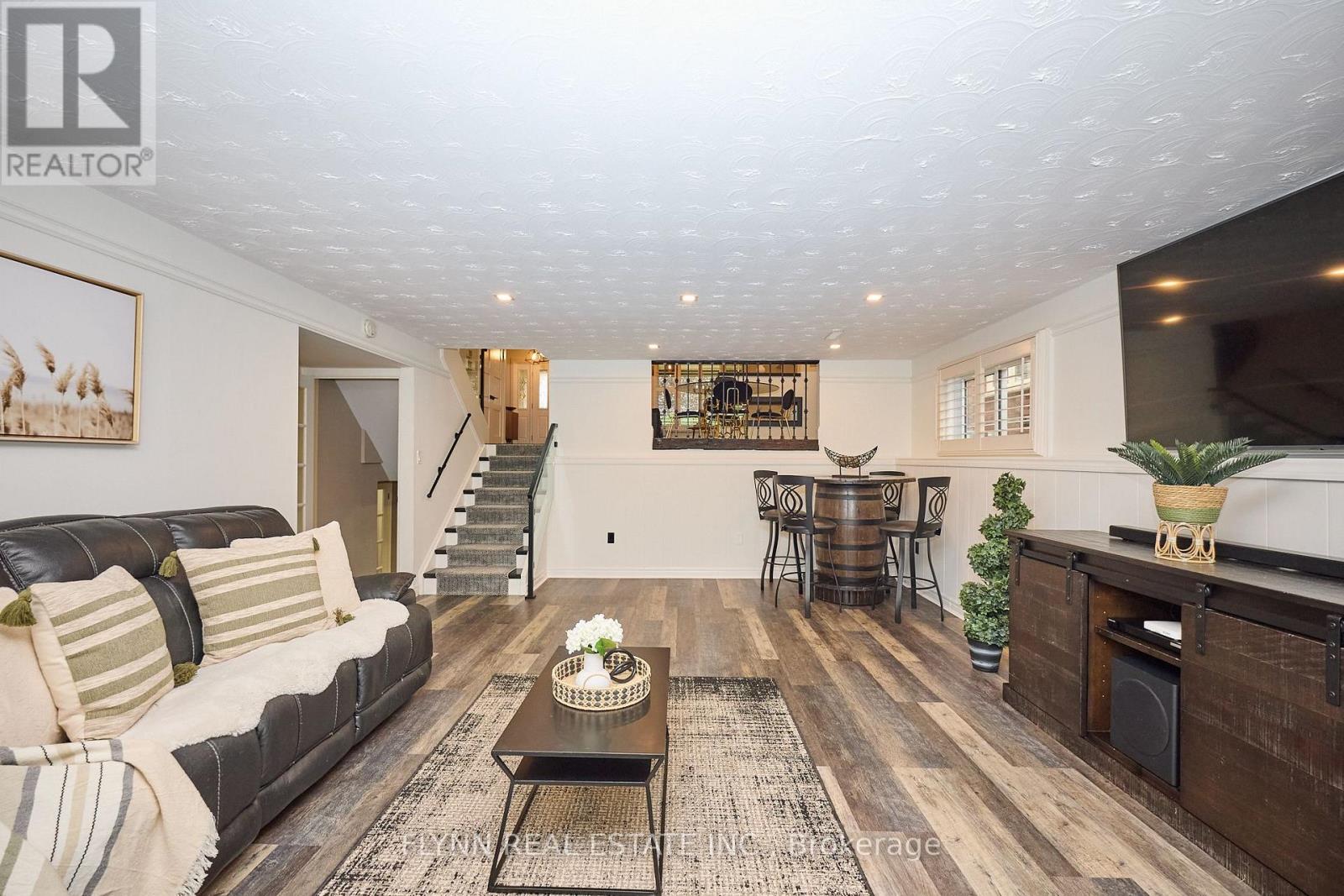 3907 CARDINAL DRIVE - 16
