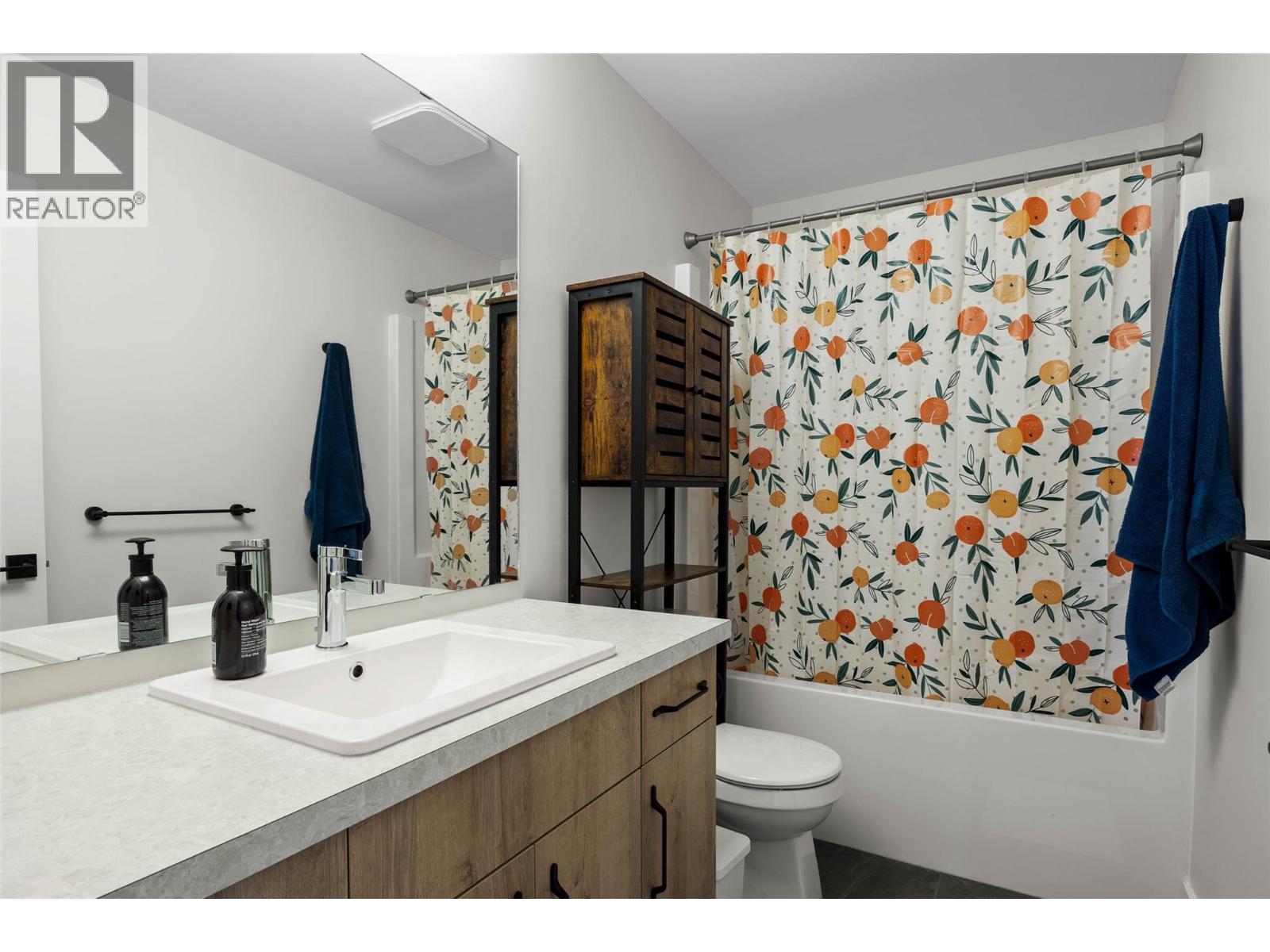#102 321 CENTRE Avenue - 19