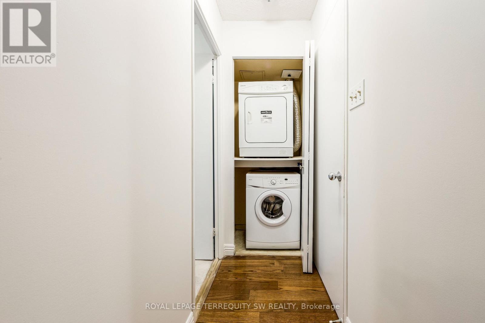 #407 1055 BAY STREET - 24