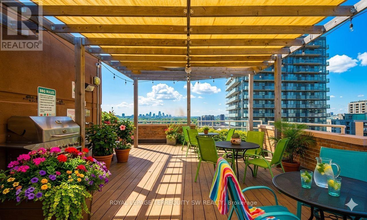 #407 1055 BAY STREET - 42