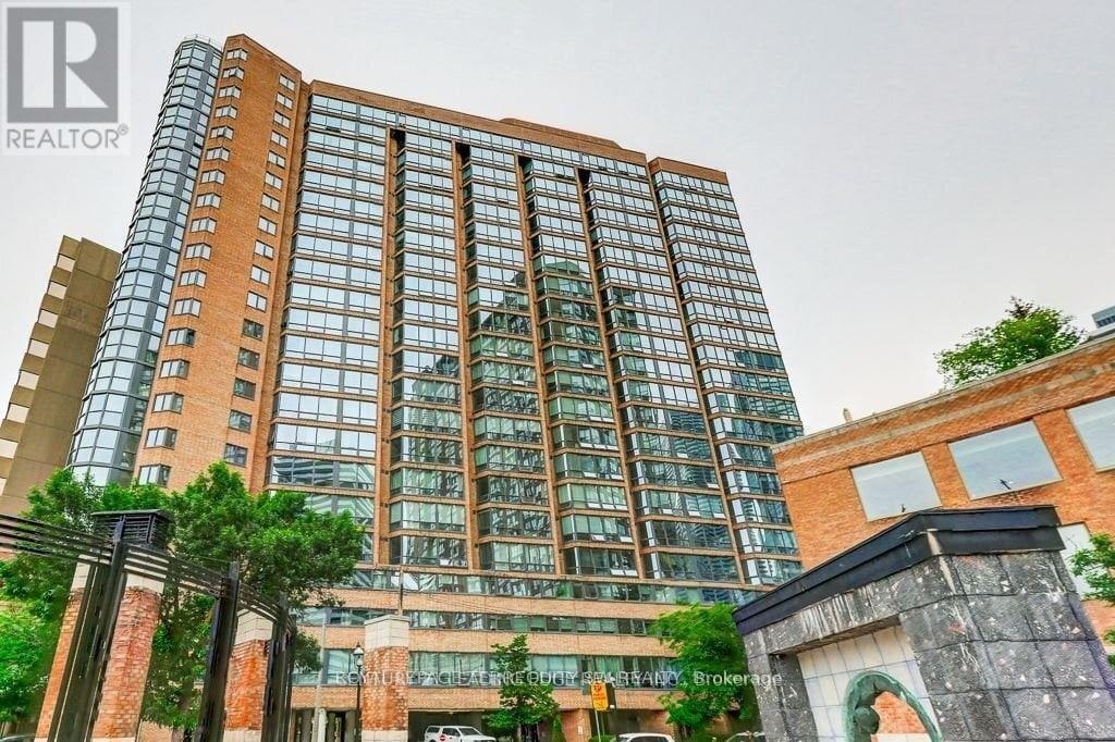 #407 1055 BAY STREET - 46