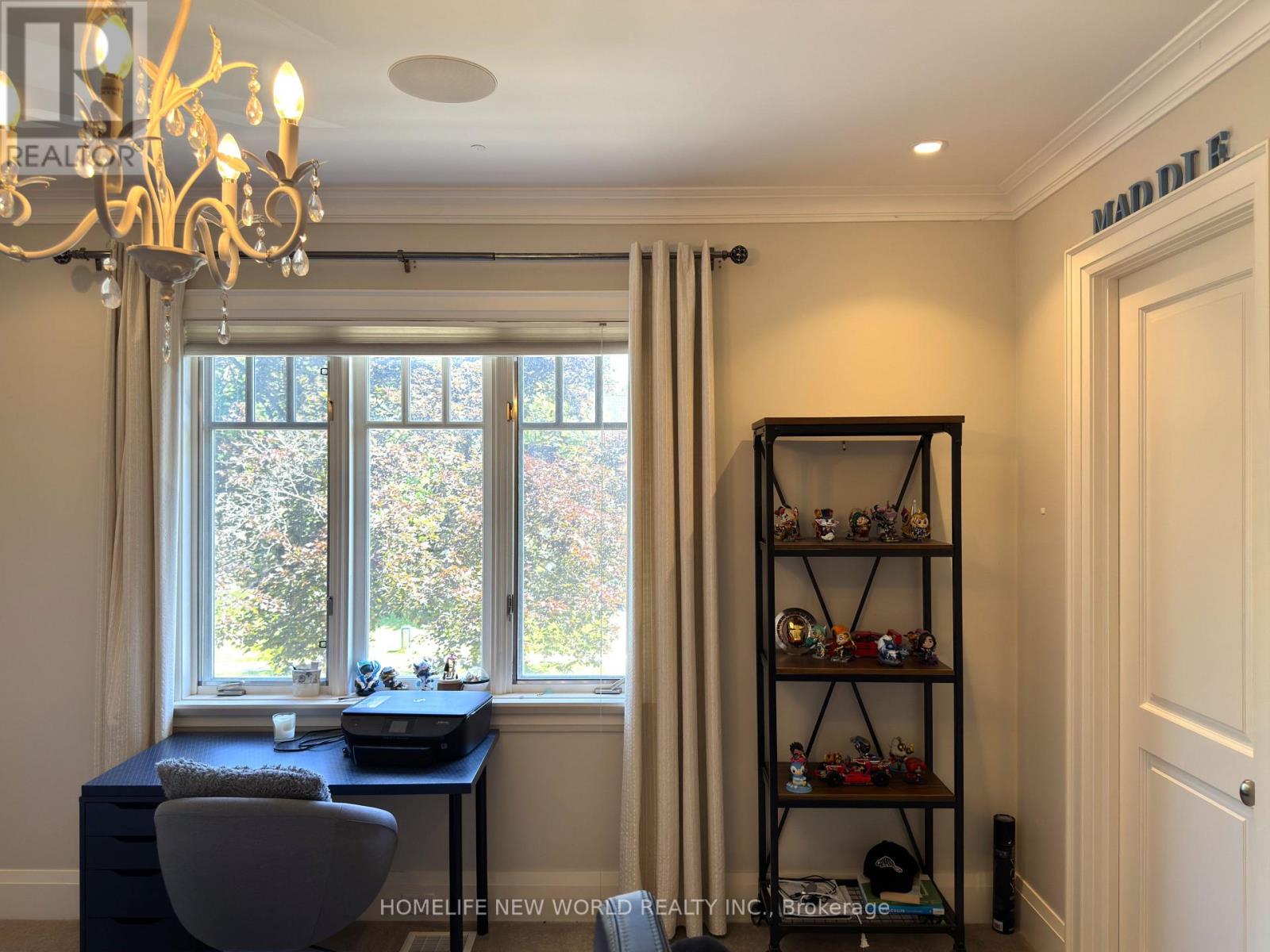 64 MONTRESSOR DRIVE - 39