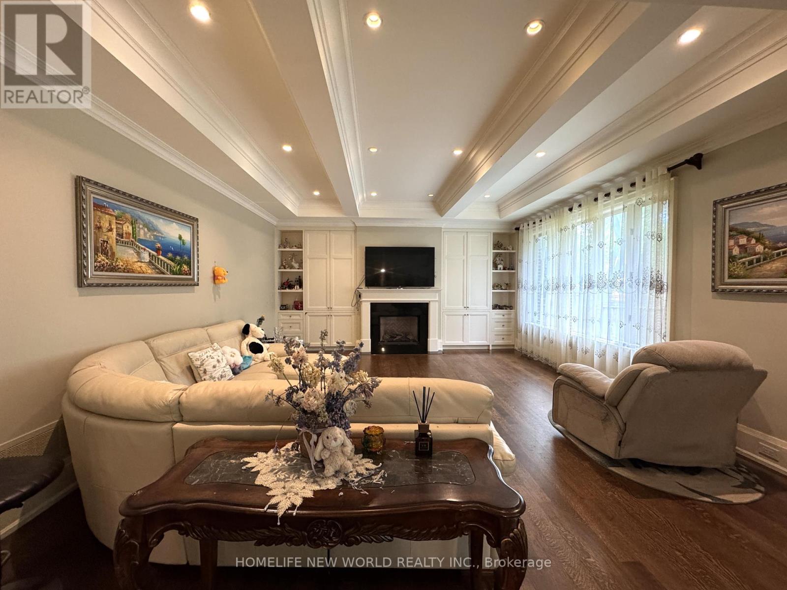 64 MONTRESSOR DRIVE - 18