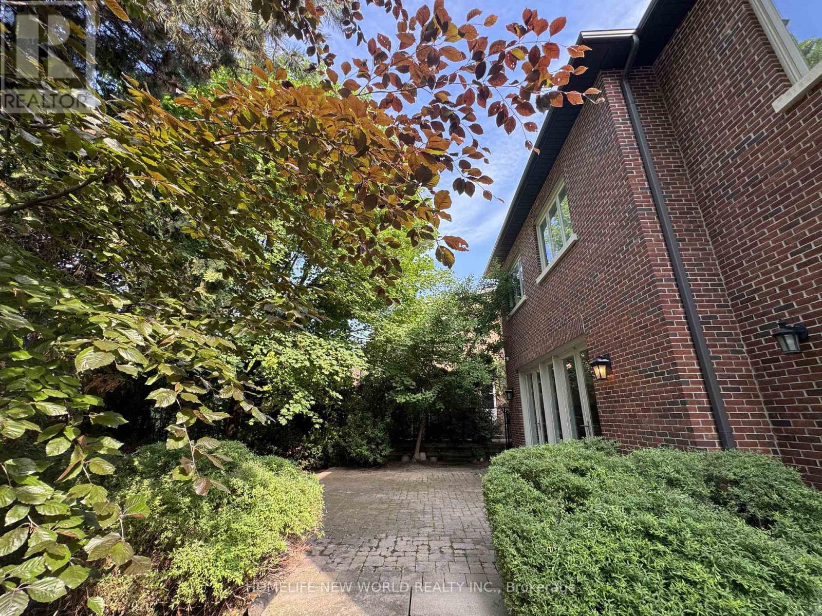 64 MONTRESSOR DRIVE - 50
