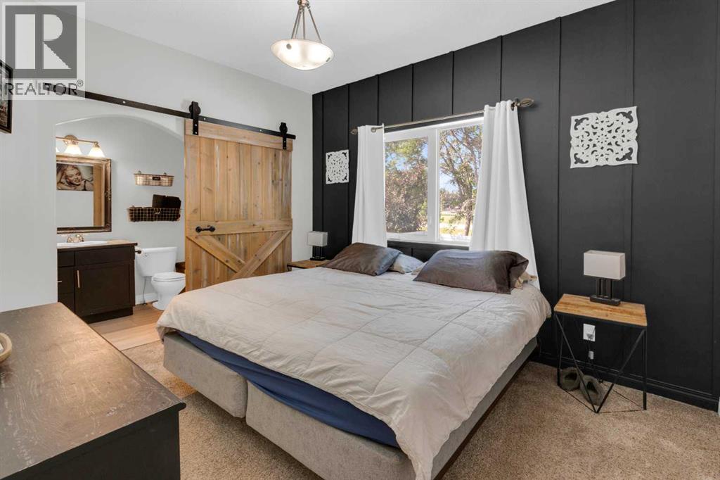 136 Allen Crescent — photo 14