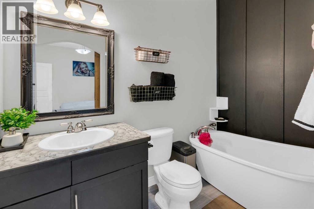 136 Allen Crescent — photo 15
