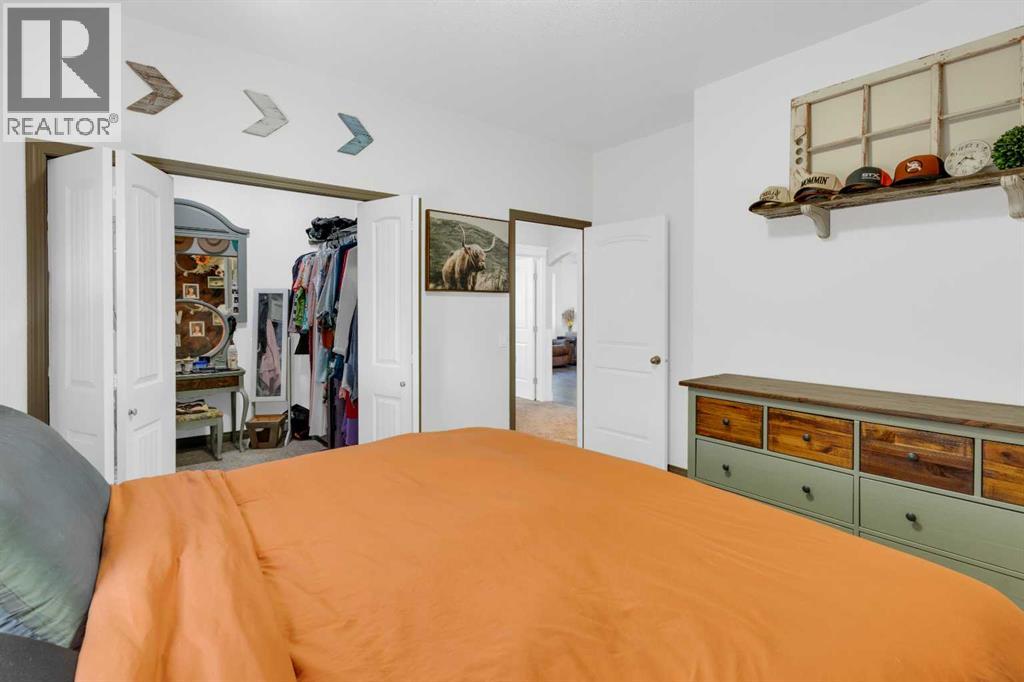 136 Allen Crescent — photo 17