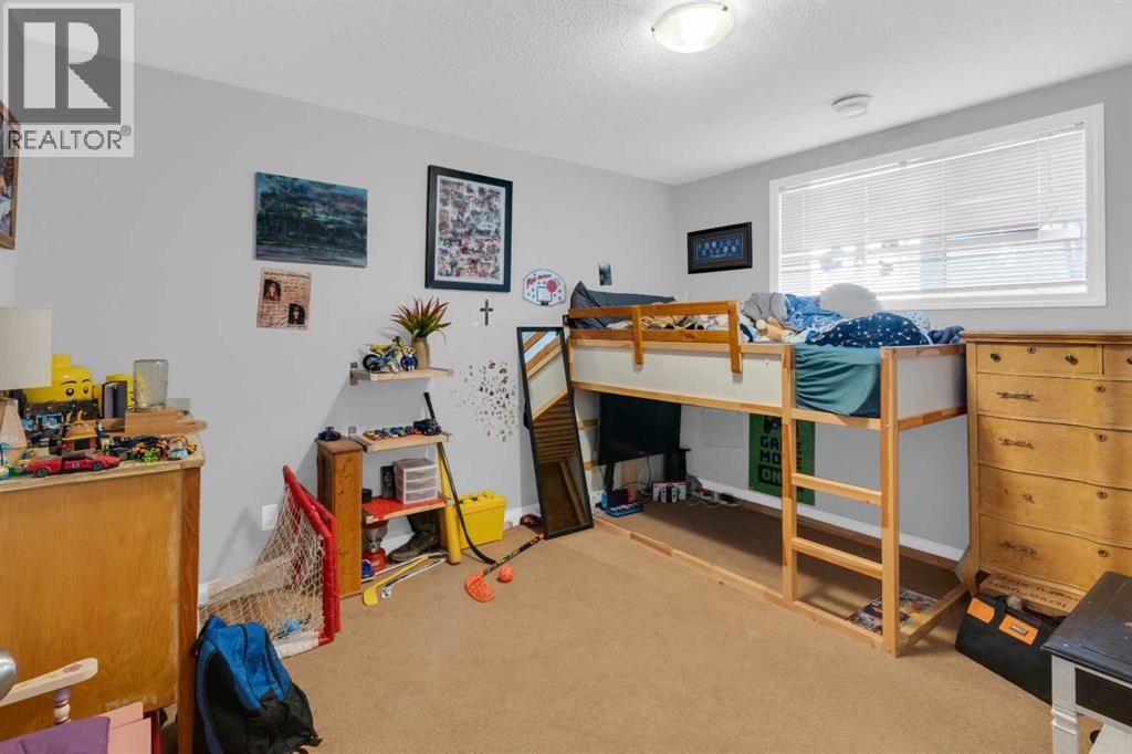 136 Allen Crescent — photo 27
