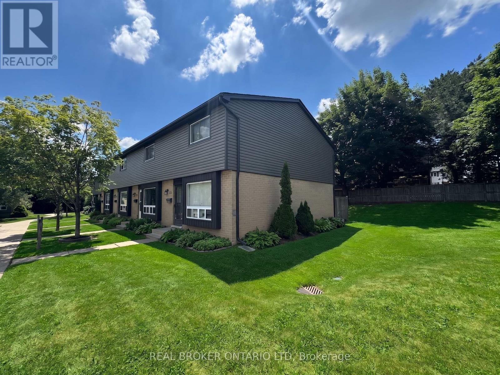 #25 475 SANDRINGHAM CRESCENT - 1