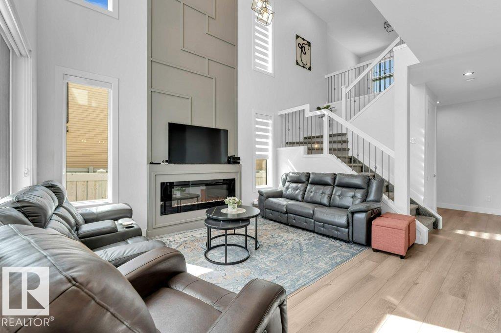 #3525 42 Ave - 12