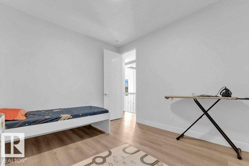 #3525 42 Ave - 17