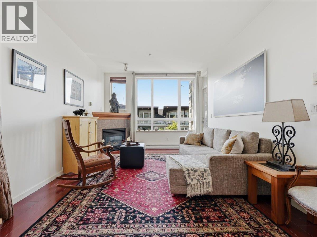 417 580 RAVEN WOODS DRIVE, North Vancouver