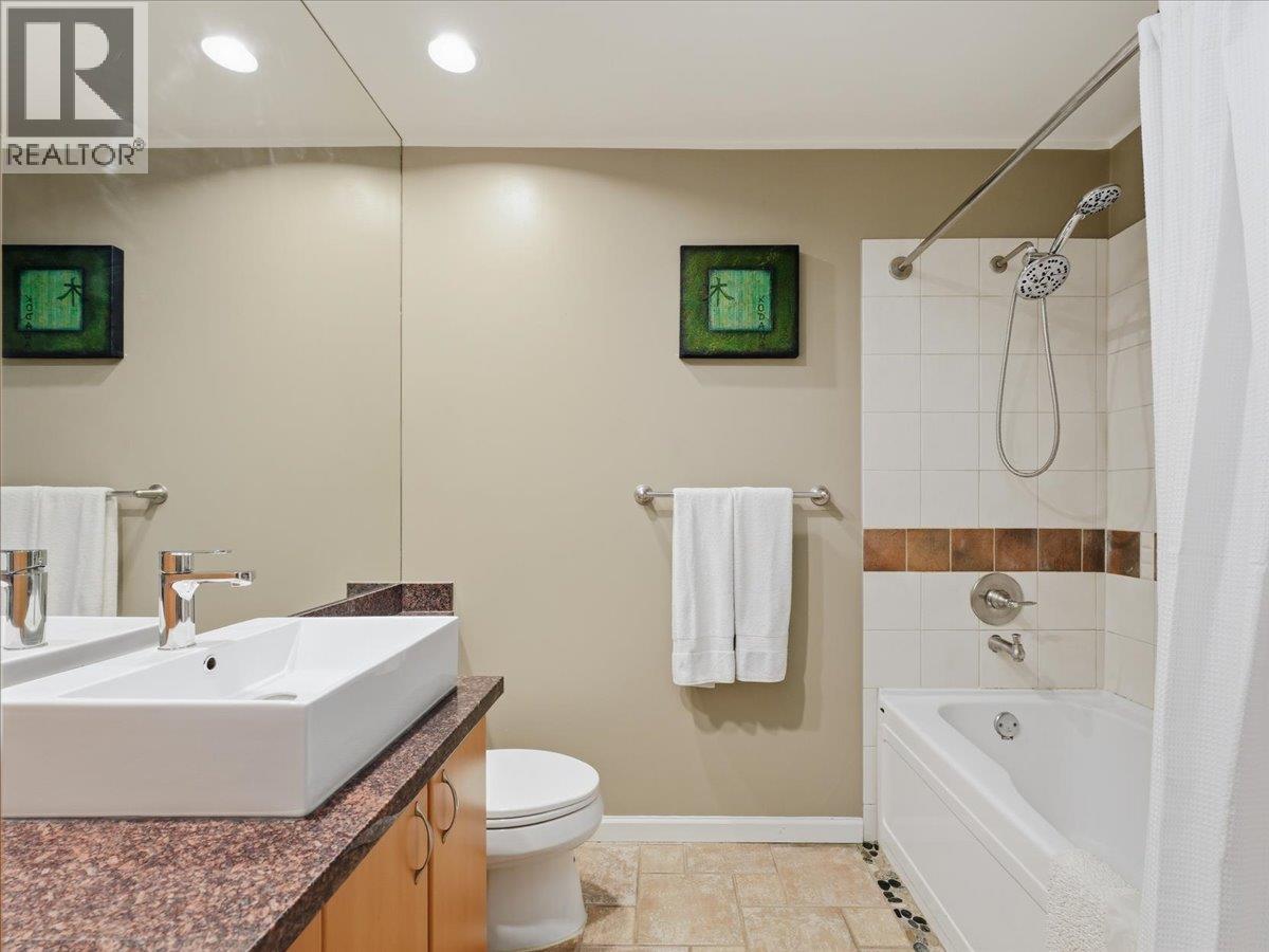 417 580 RAVEN WOODS DRIVE, North Vancouver