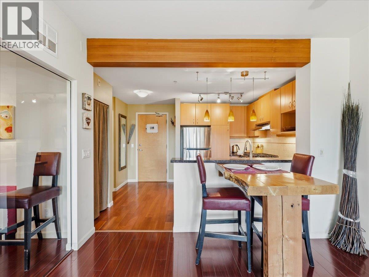 417 580 RAVEN WOODS DRIVE, North Vancouver