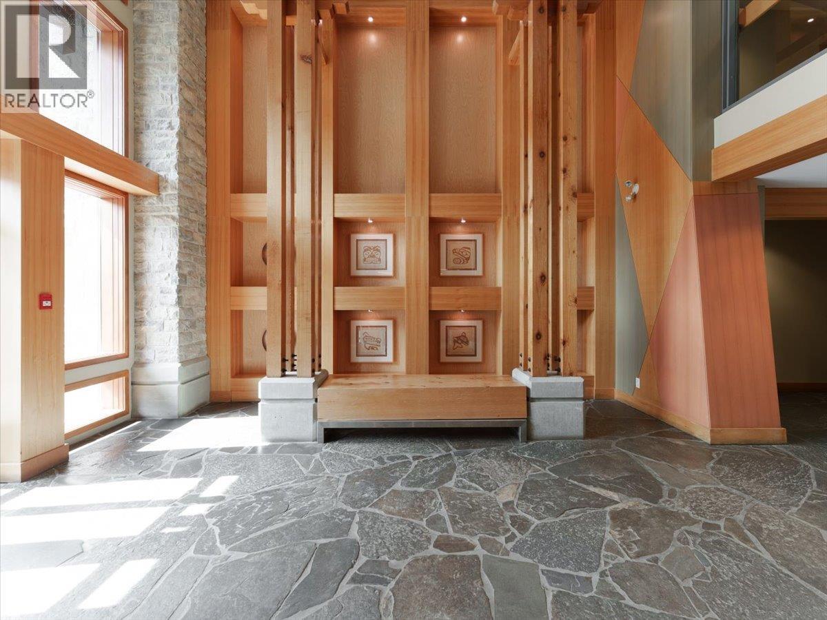 417 580 RAVEN WOODS DRIVE, North Vancouver