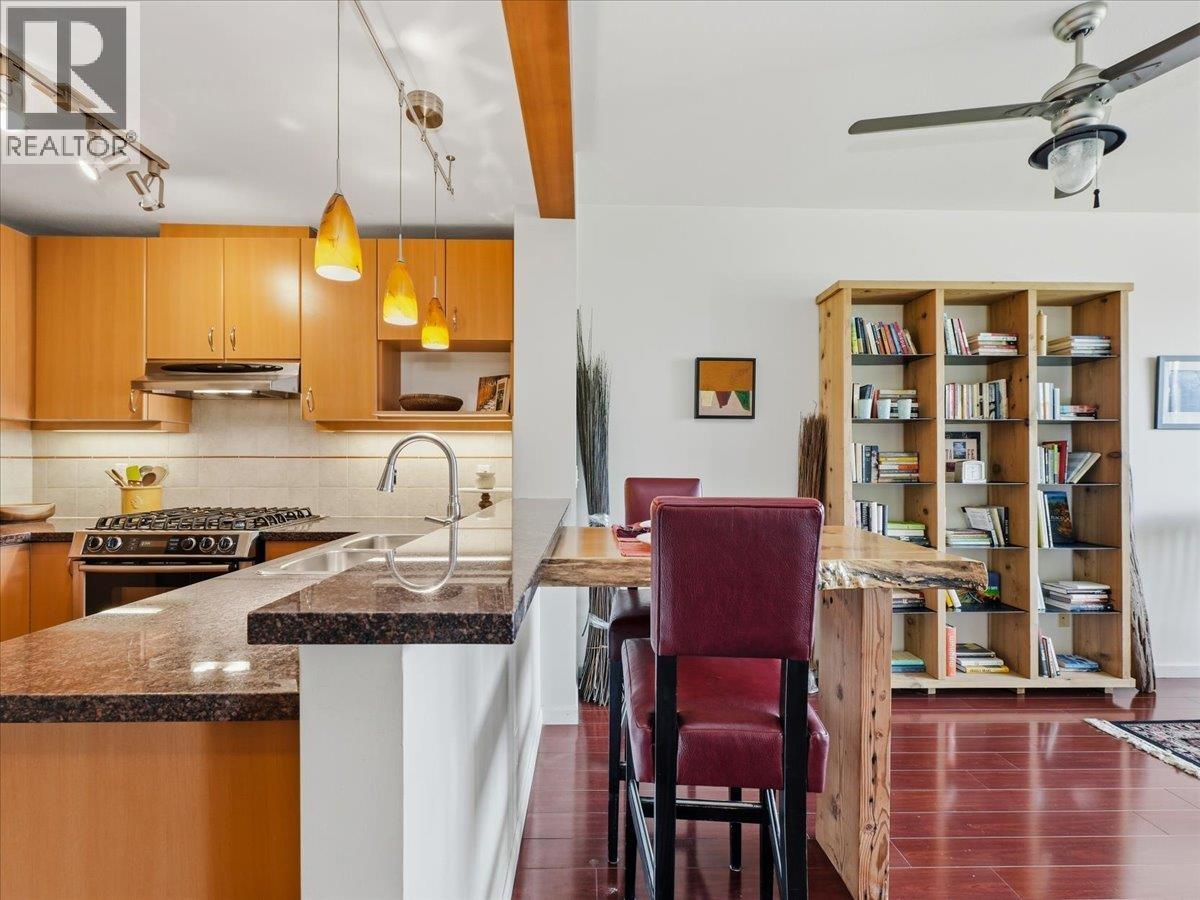 417 580 RAVEN WOODS DRIVE, North Vancouver