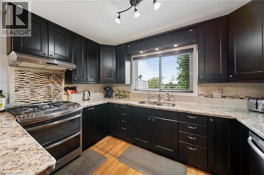 57 TALBOT Street W - Image 22