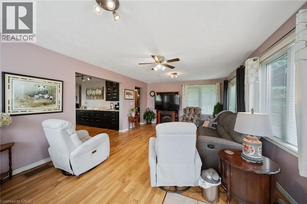 57 TALBOT Street W - 26