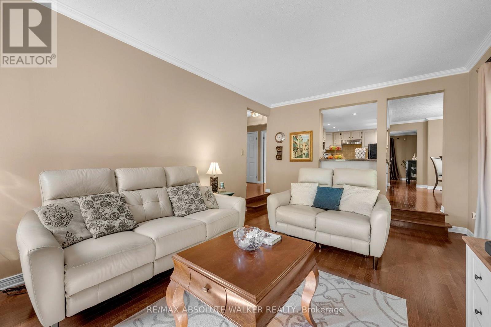 4 Bed, 4 Bath House for Sale in Ottawa – 30 ELDERWOOD TRAIL, Ottawa – MLS# X13540650 - Image 13